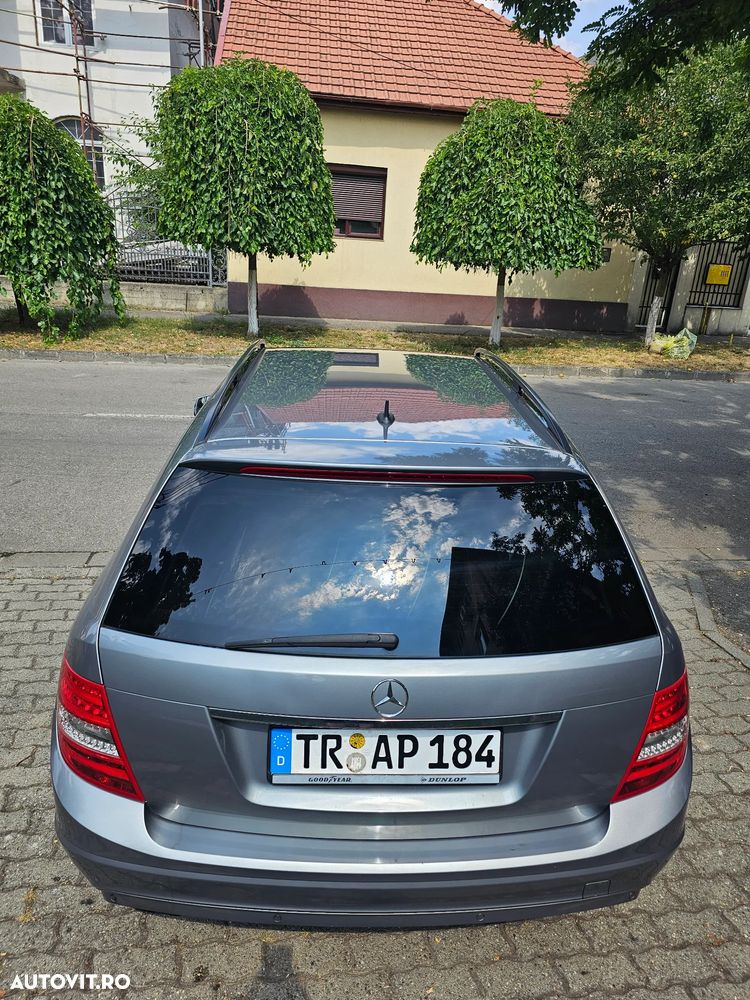 Mercedes-Benz C - 9