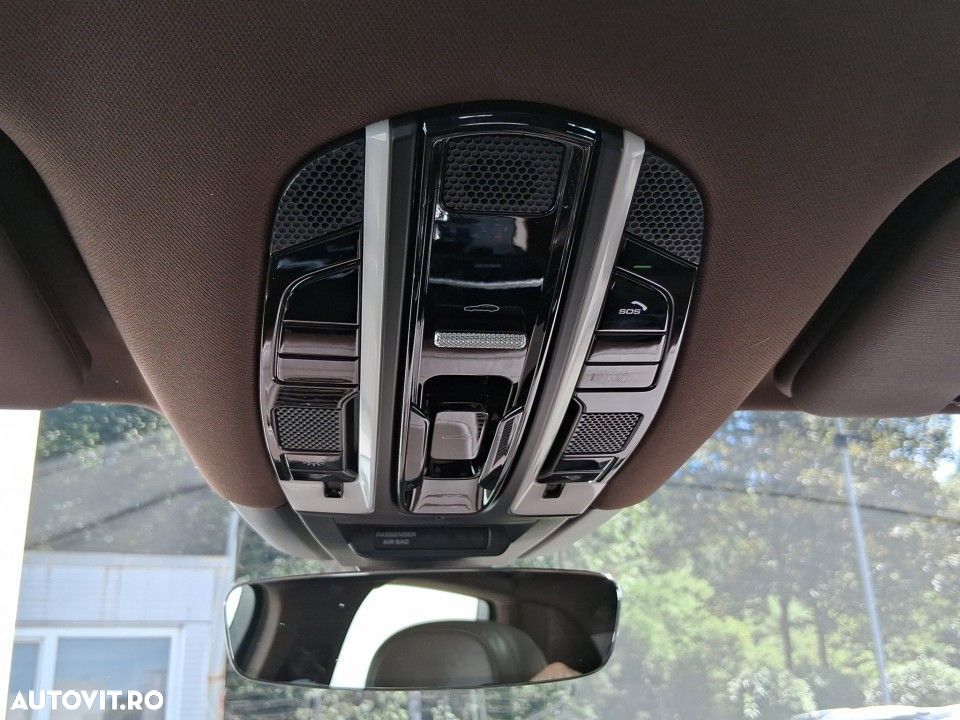 Porsche Cayenne - 19