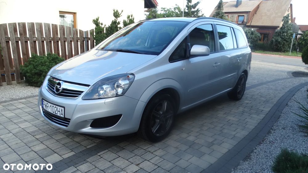 Opel Zafira 1.8 Essentia - 1