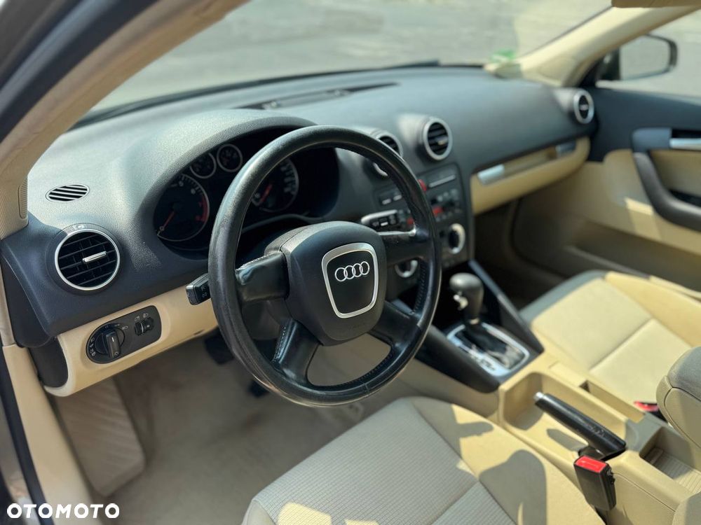 Audi A3 Sportback - 12