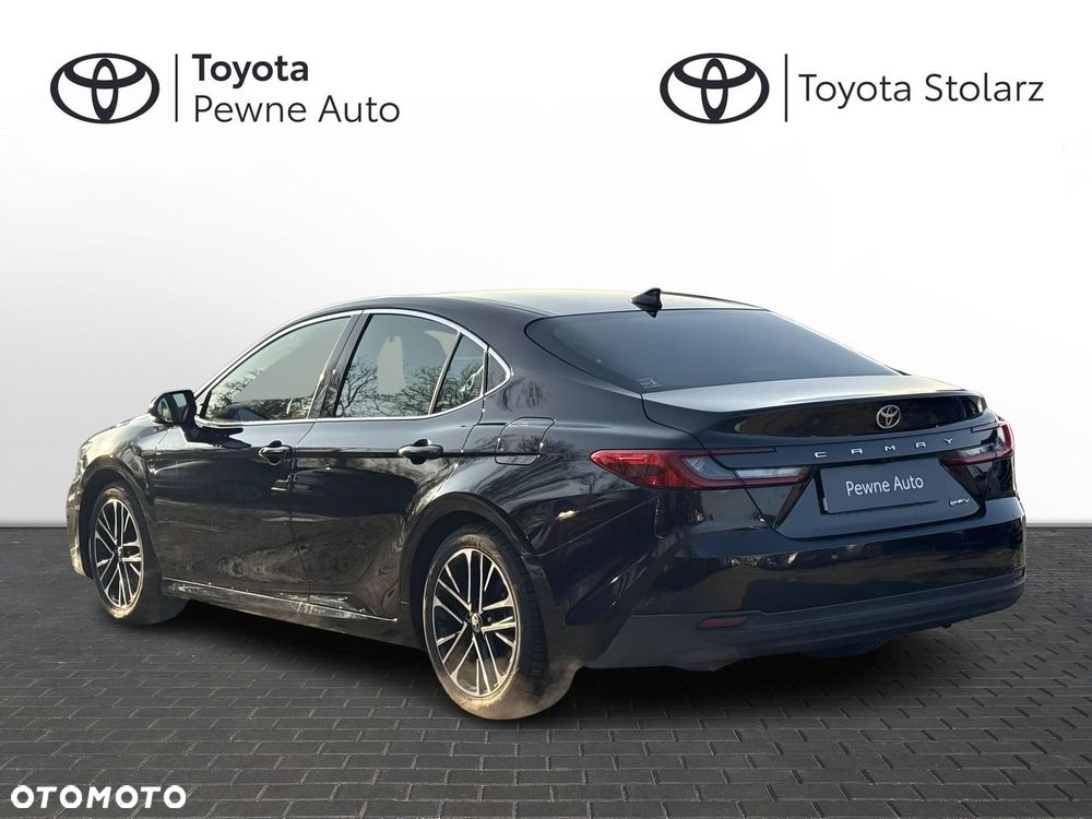 Toyota Camry - 3