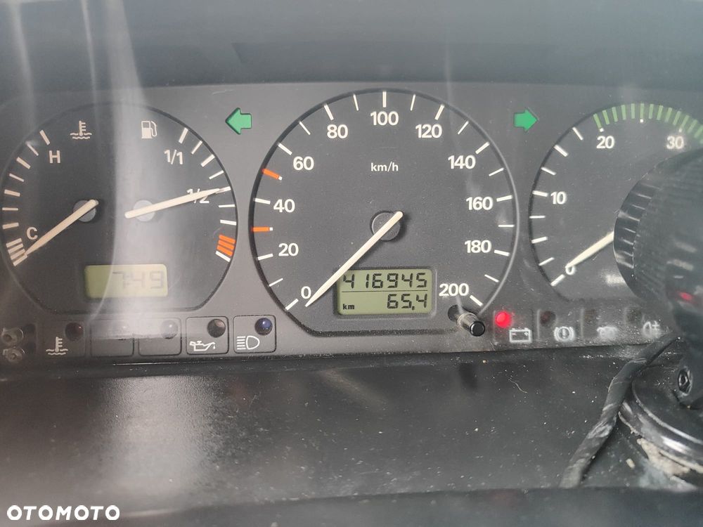 Volkswagen Multivan - 10