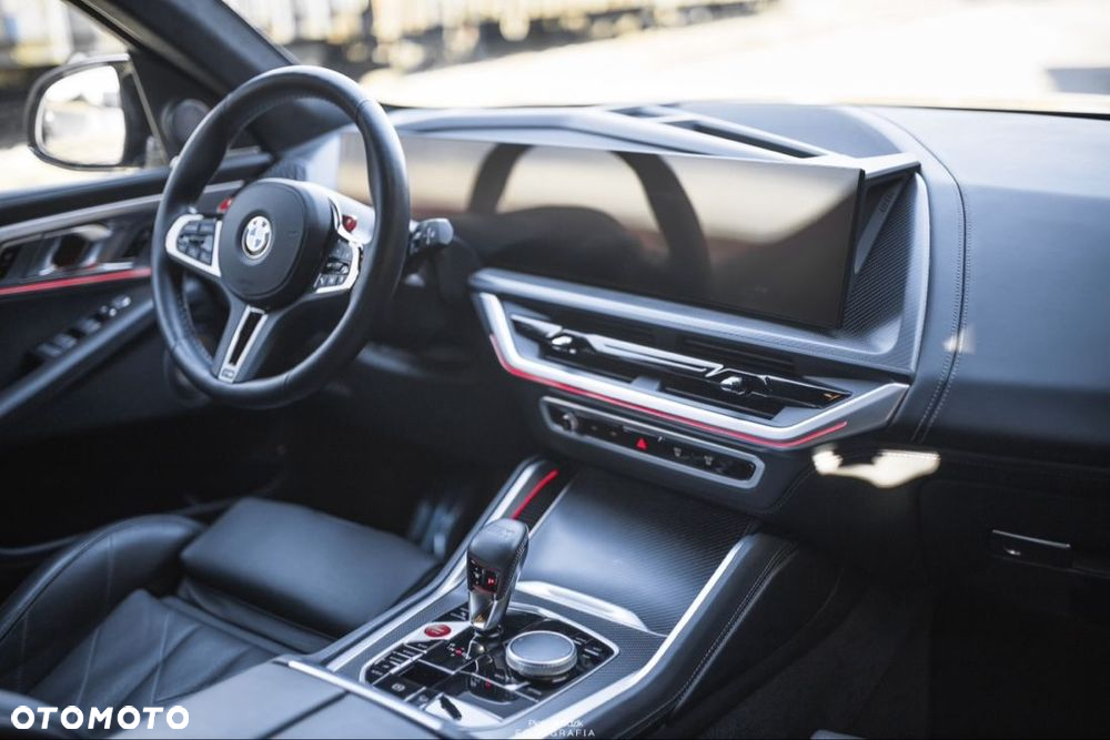 BMW XM - 5