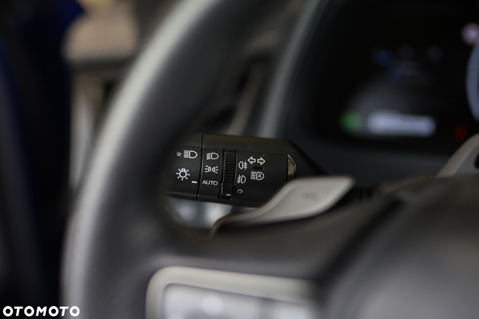 Lexus UX - 24
