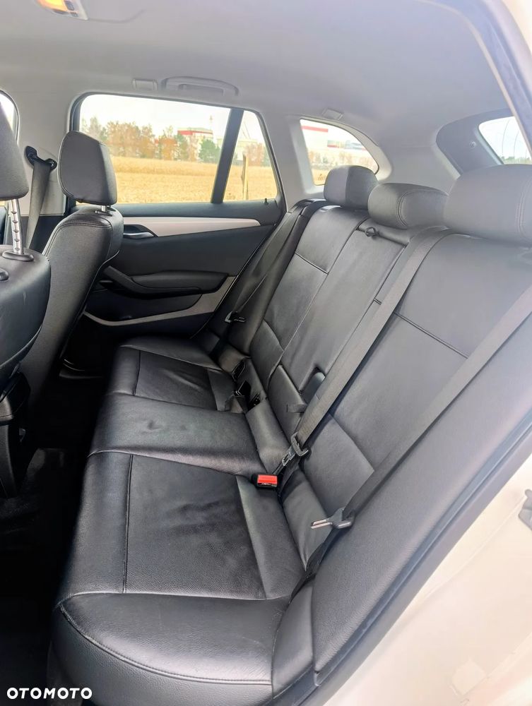 BMW X1 sDrive18d - 11