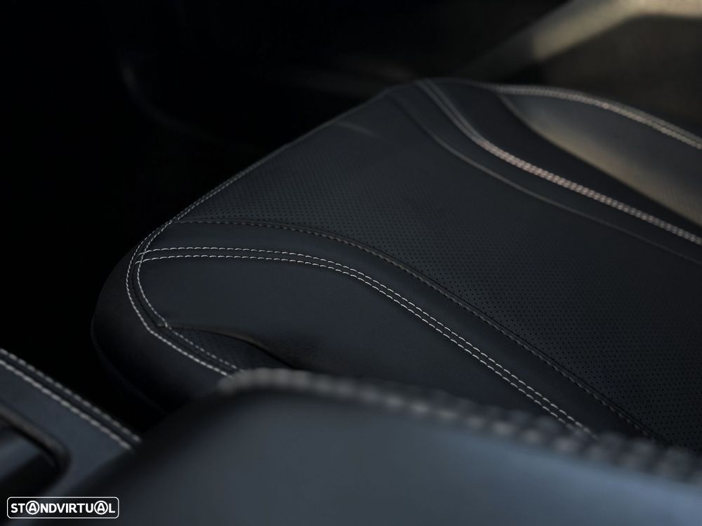 Ford Mustang Mach-E 75.7 kWh Base - 13