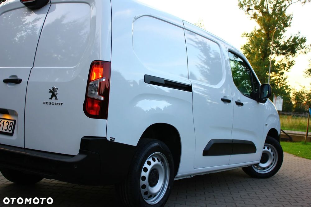 Peugeot PARTNER 1.5HDI 130KM AUTOMAT 8 BIEGÓW LONG DŁUGI 3 OSOBOWY PERFEKT AUTO NAVIGACJA KAMERY,ASYSTENTY,VF23% - 13