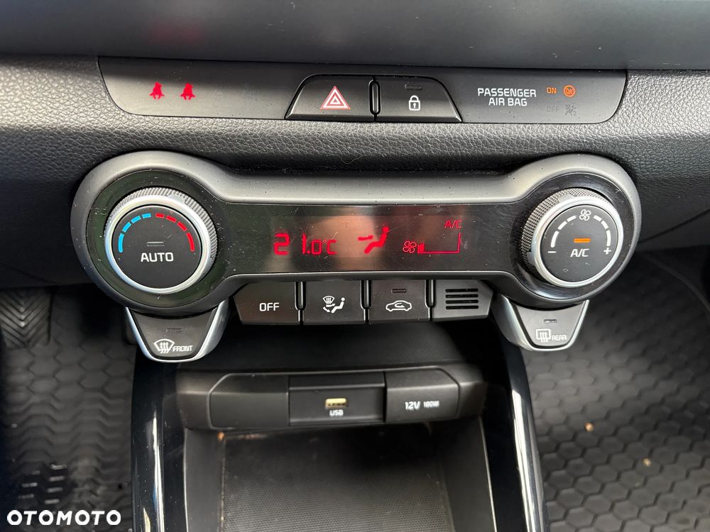 Kia Stonic ver-1-0-t--gdi-mhev-l-business-line - 10