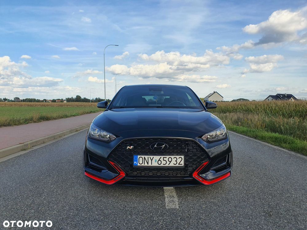 Hyundai Veloster - 1
