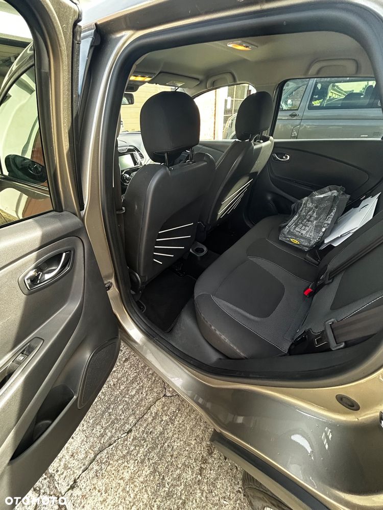 Renault Captur - 19