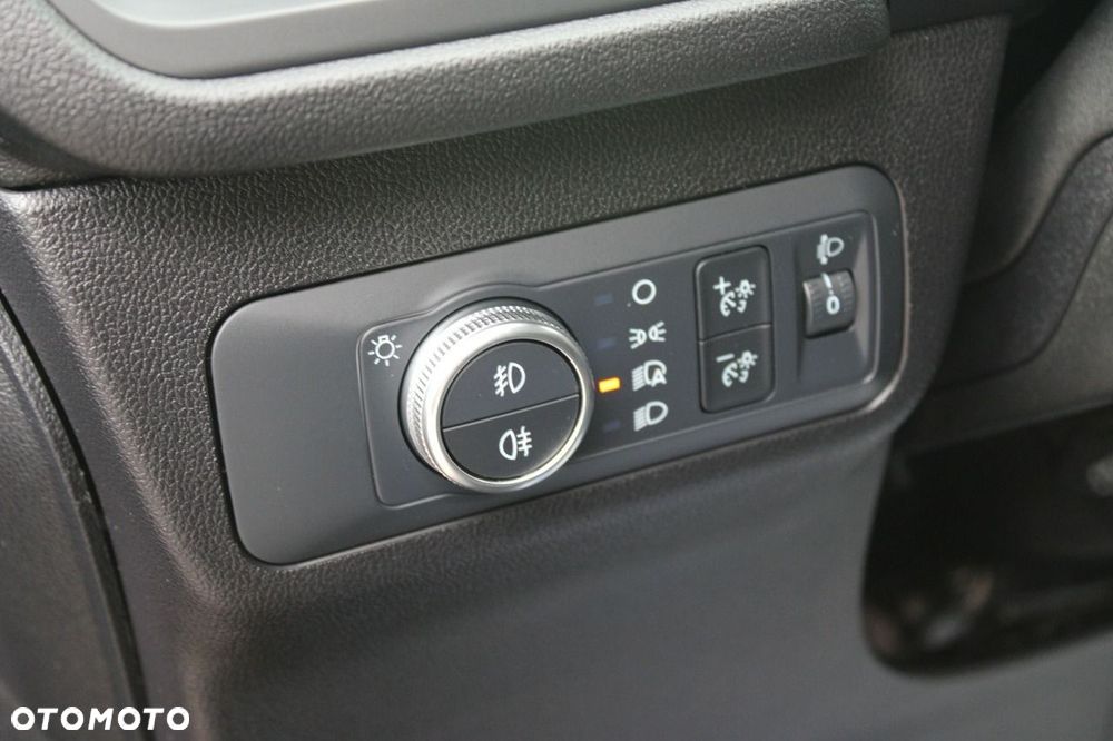 Ford Kuga - 21