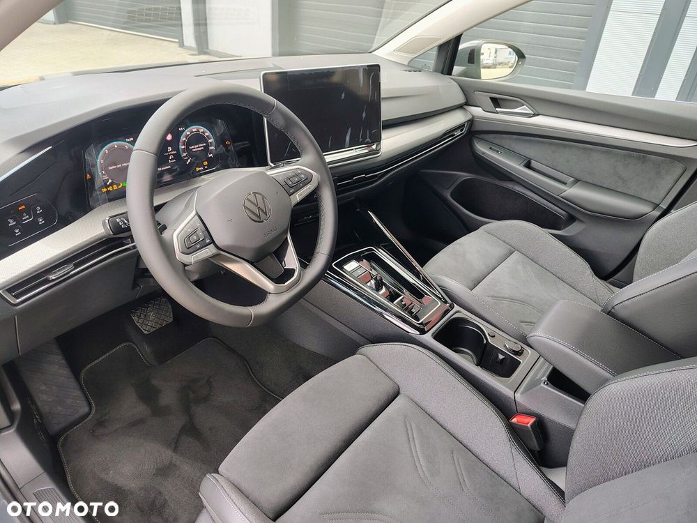 Volkswagen Golf Variant - 13