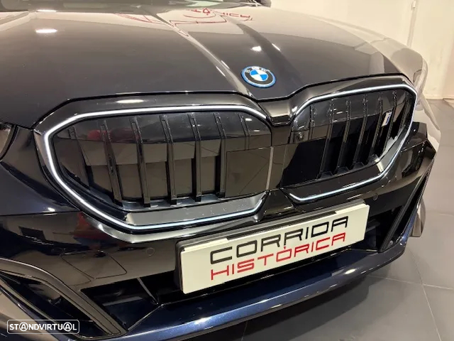 BMW i5 Touring eDrive40 Pack Desportivo M - 21