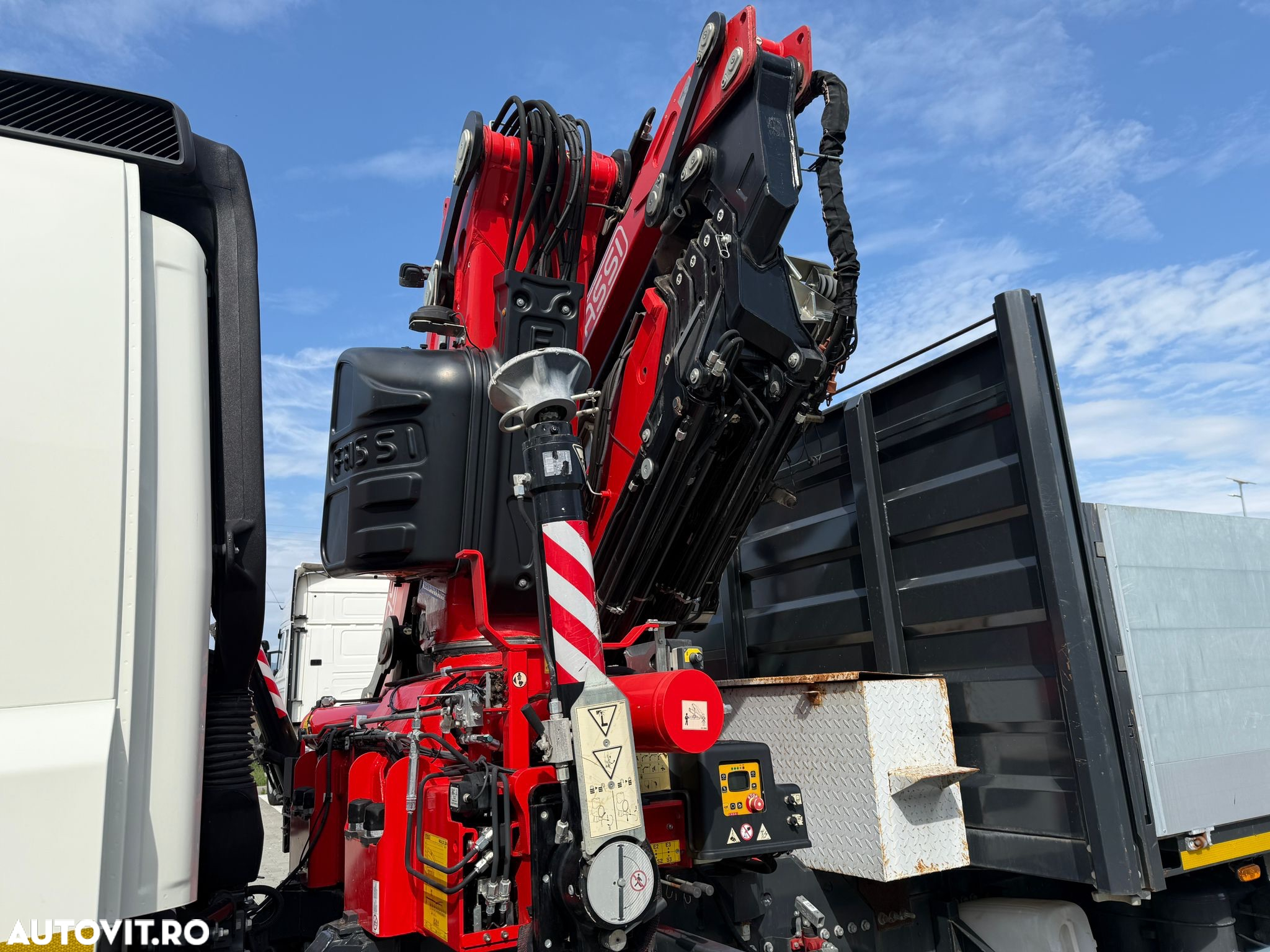 DAF CF 410, Macara Fassi F415 13,5 tone, 17000km originali, 270 ore de lucru - 11