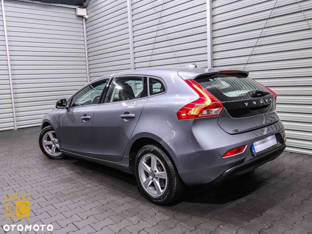 Volvo V40 D2 Summum - 4