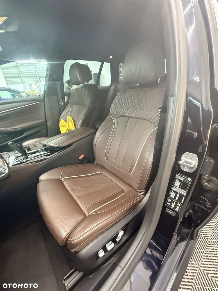 BMW Seria 5 530d xDrive mHEV M Sport sport - 16