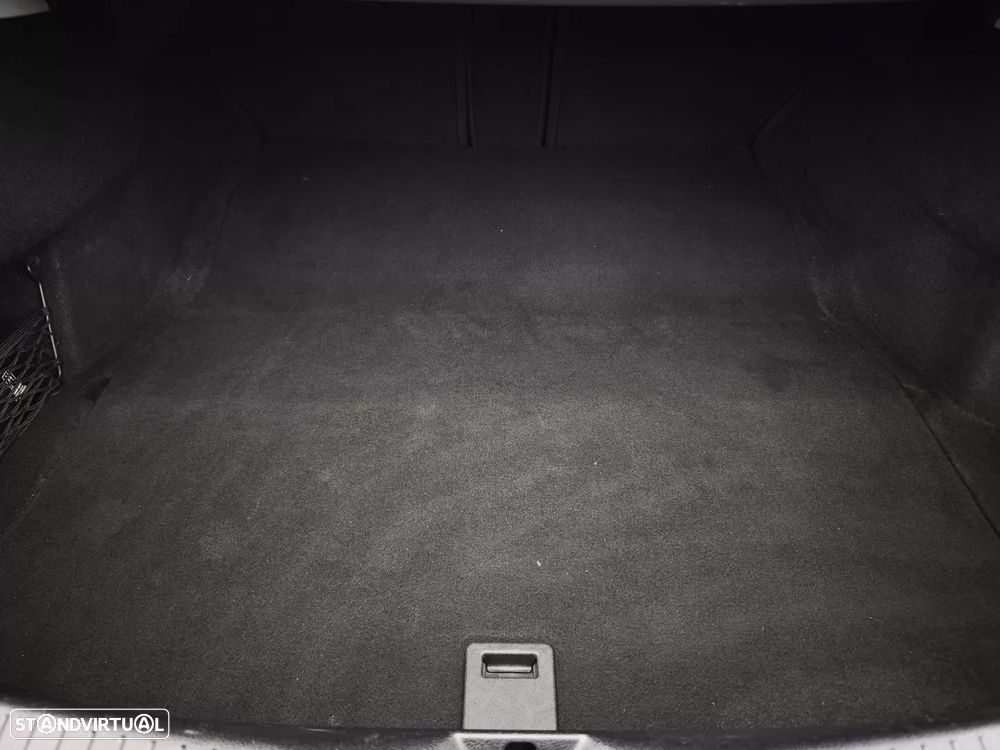 Mercedes-Benz C 220 d Coupe 9G-TRONIC AMG Line - 15