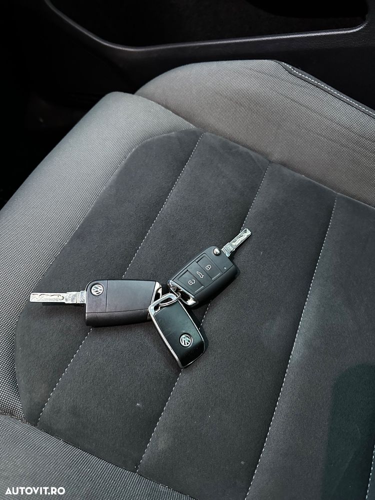 Volkswagen Golf 2.0 TDI (BlueMotion Technology) Highline - 6