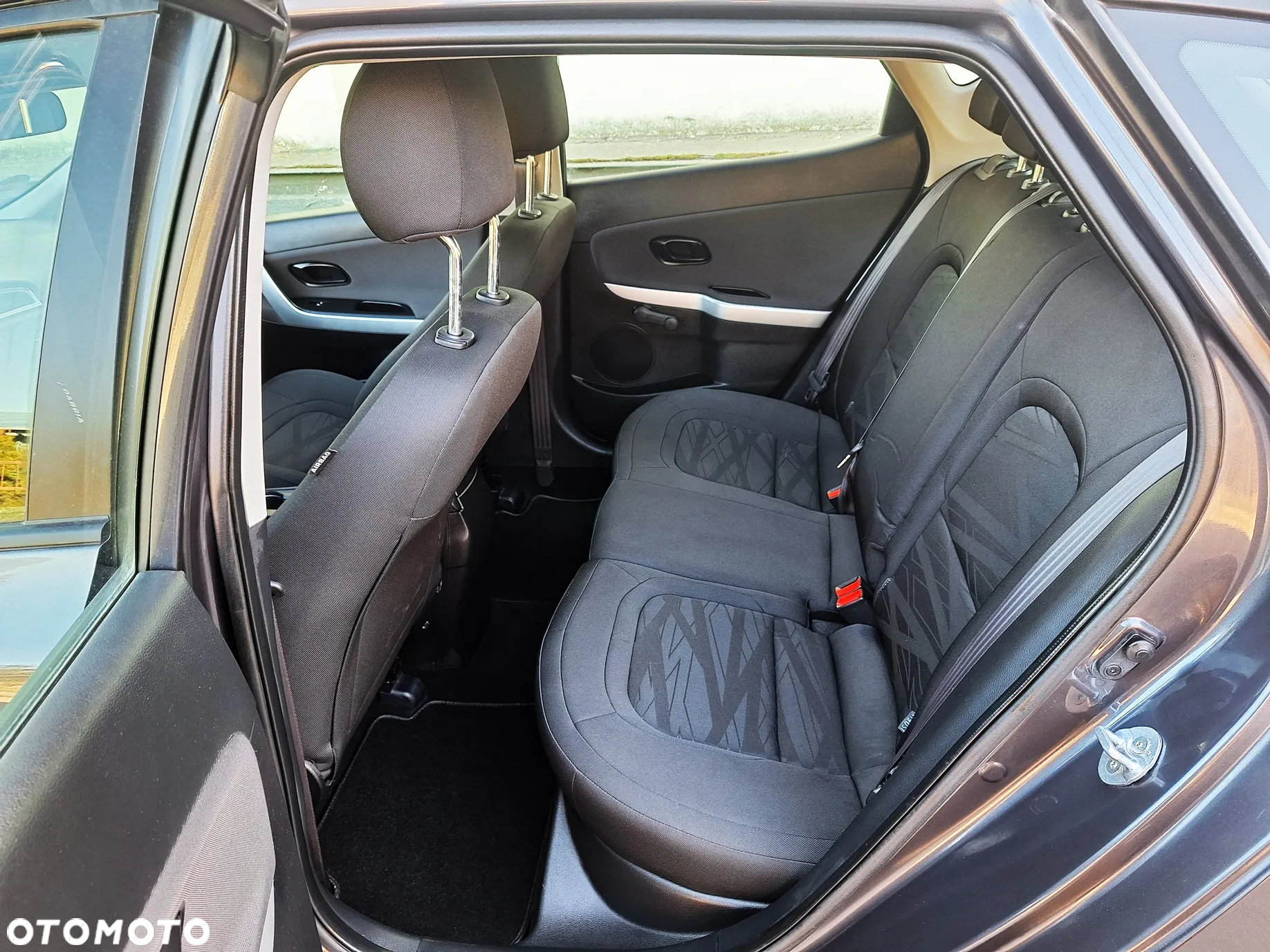 Kia Ceed - 31