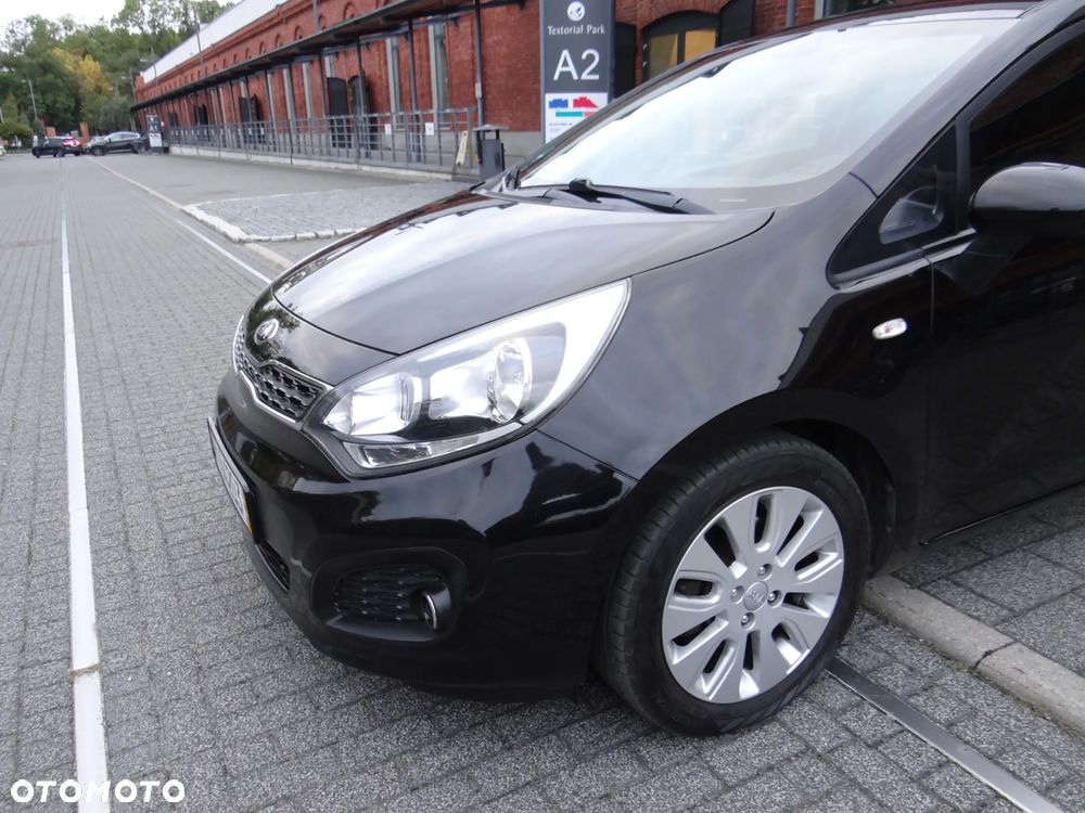 Kia Rio 1.4 Dream Team Edition - 13
