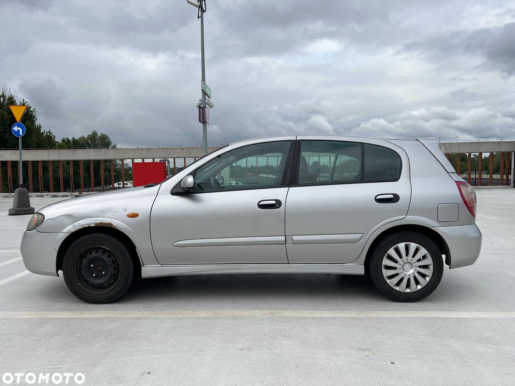 Nissan Almera - 6
