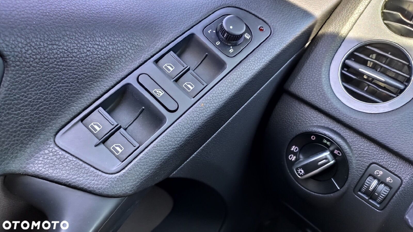 Volkswagen Tiguan - 26