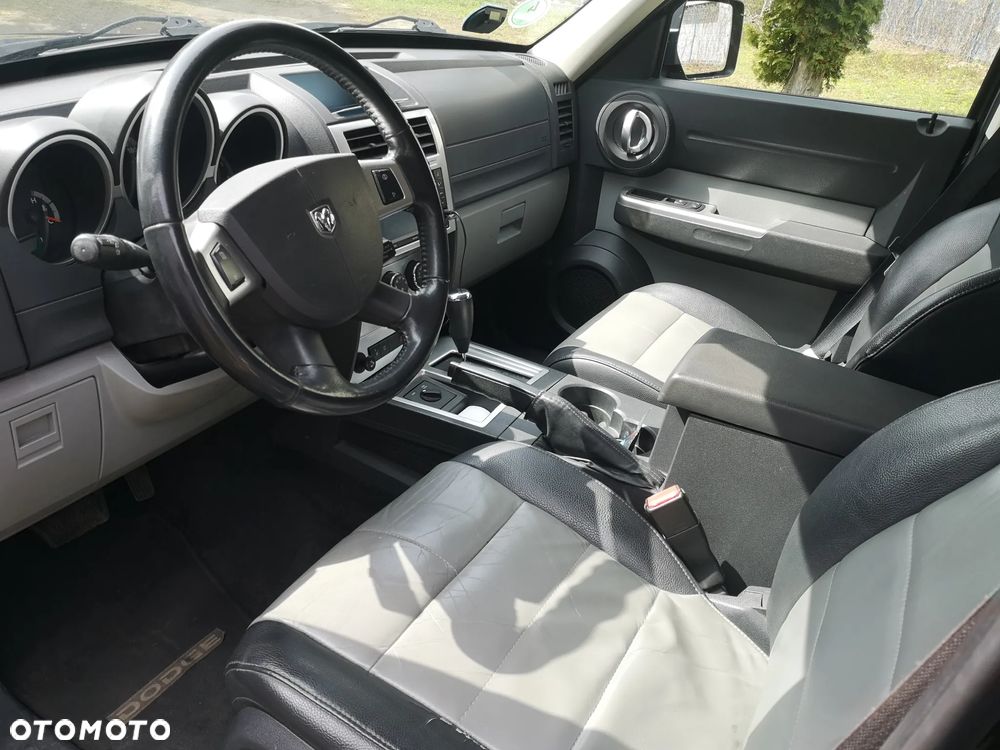 Dodge Nitro 2.8 CRD SXT - 9