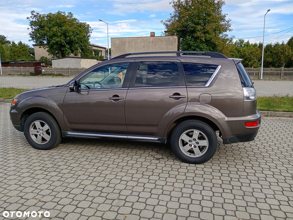 Mitsubishi Outlander 2.0 Intense + 2WD EU5 CVT - 6