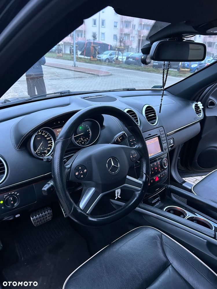 Mercedes-Benz ML - 7