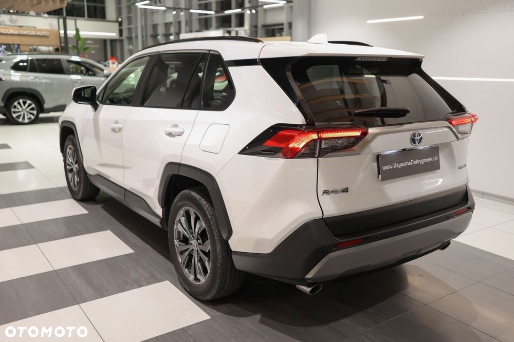 Toyota RAV4 - 5