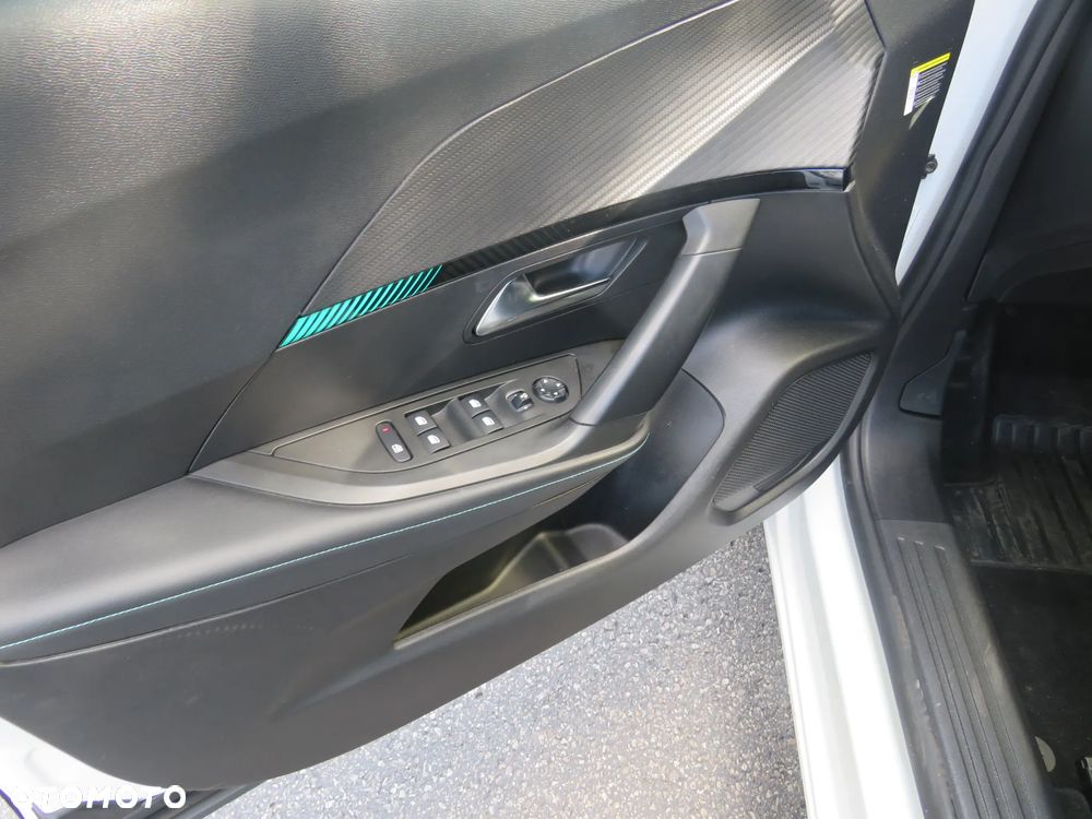 Peugeot 2008 PureTech 130 EAT8 Allure - 10