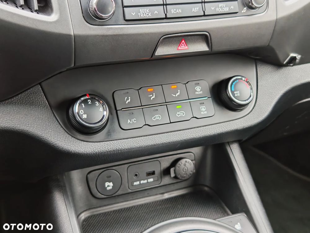 Kia Sportage 2.0 CVVT 4WD Spirit - 32