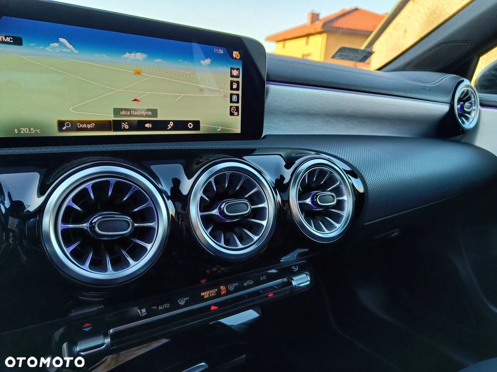 Mercedes-Benz Klasa A 200 AMG Line 7G-DCT - 26