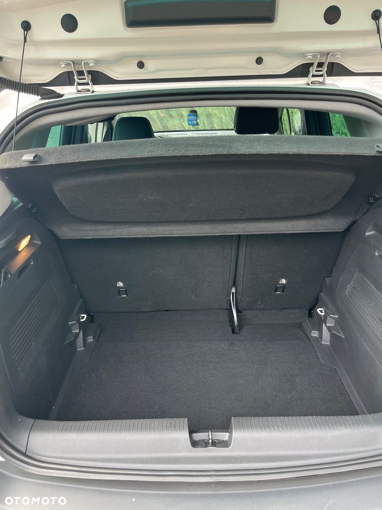 Opel Crossland X - 13