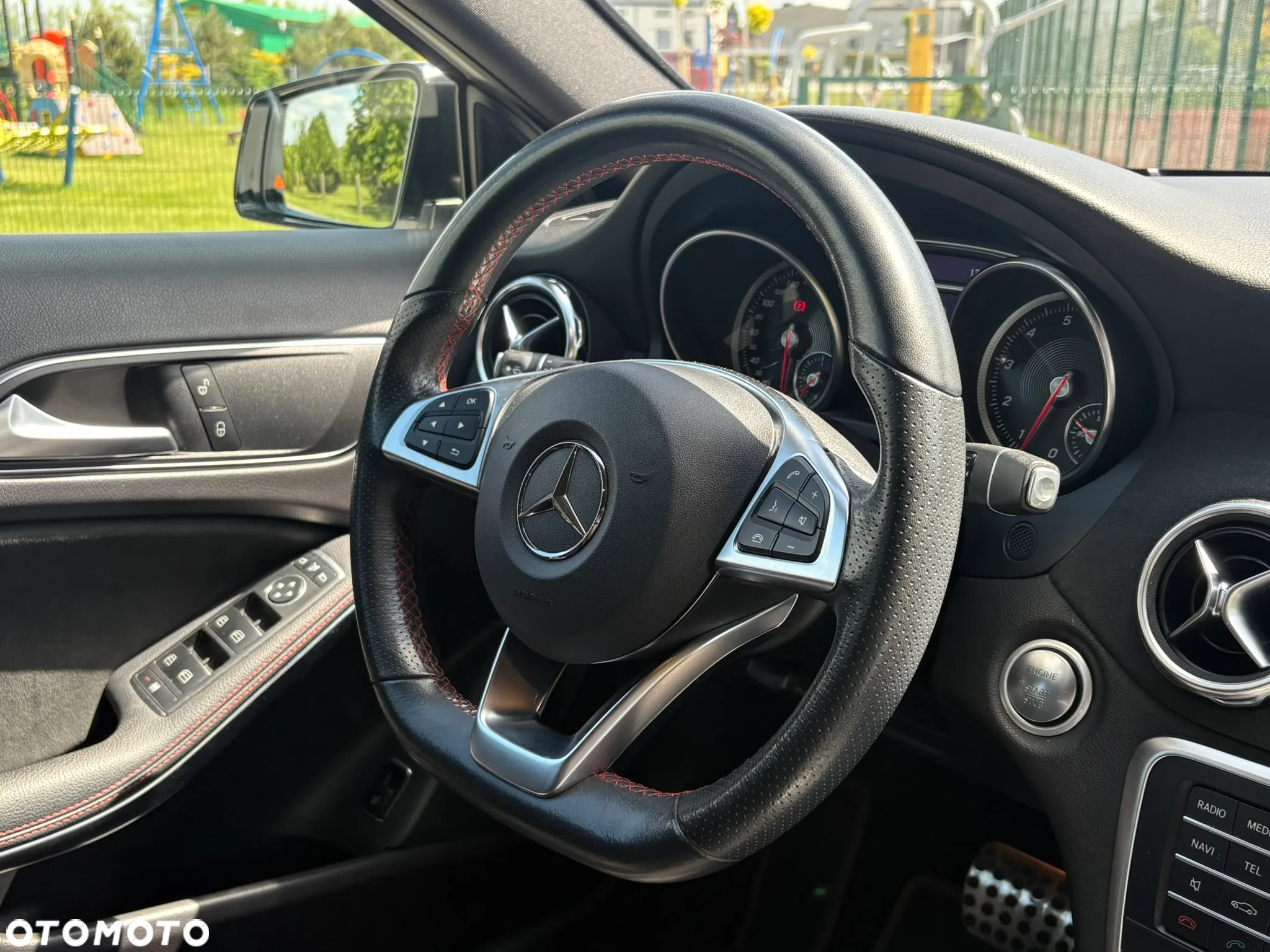 Mercedes-Benz GLA 180 7G-DCT AMG Line - 14