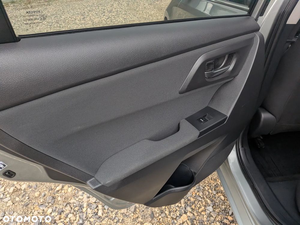 Toyota Auris 1.6 Prestige - 26