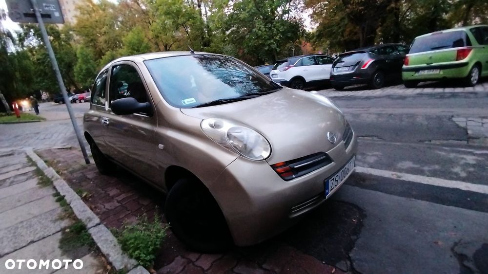 Nissan Micra 2003 photo 2