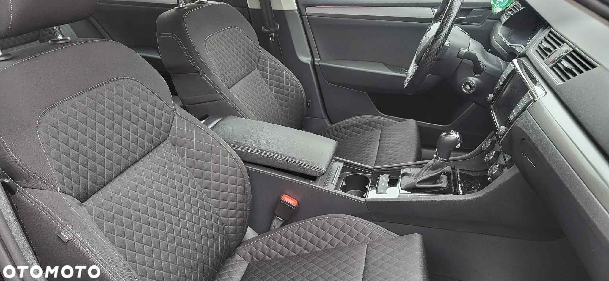Skoda Superb 2.0 TSI Active DSG - 9