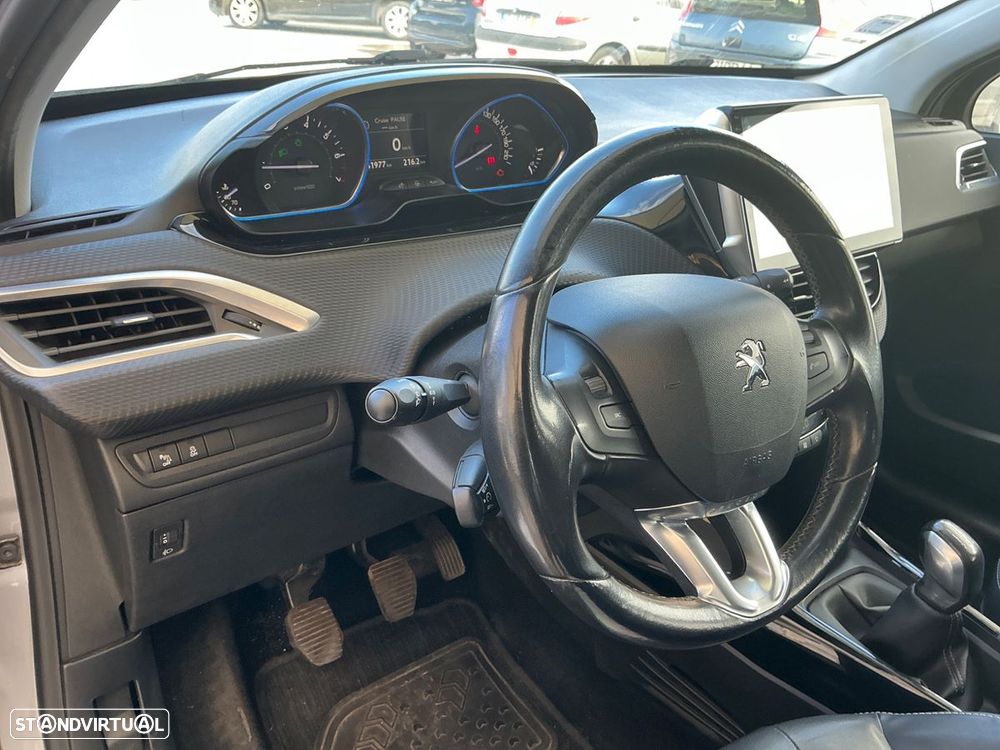 Peugeot 2008 1.2 VTi Allure - 8