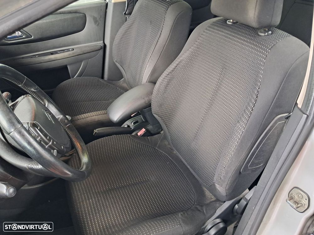 Citroën C4 1.6 HDi 110 SX - 9
