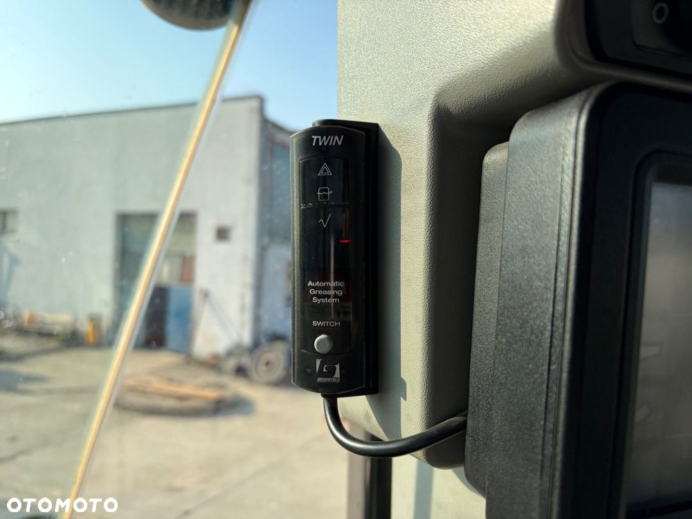 CAST 966 Mxe 4X4 - 22