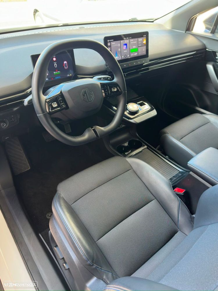 MG MG4 77 kWh Extended Range Luxury - 8