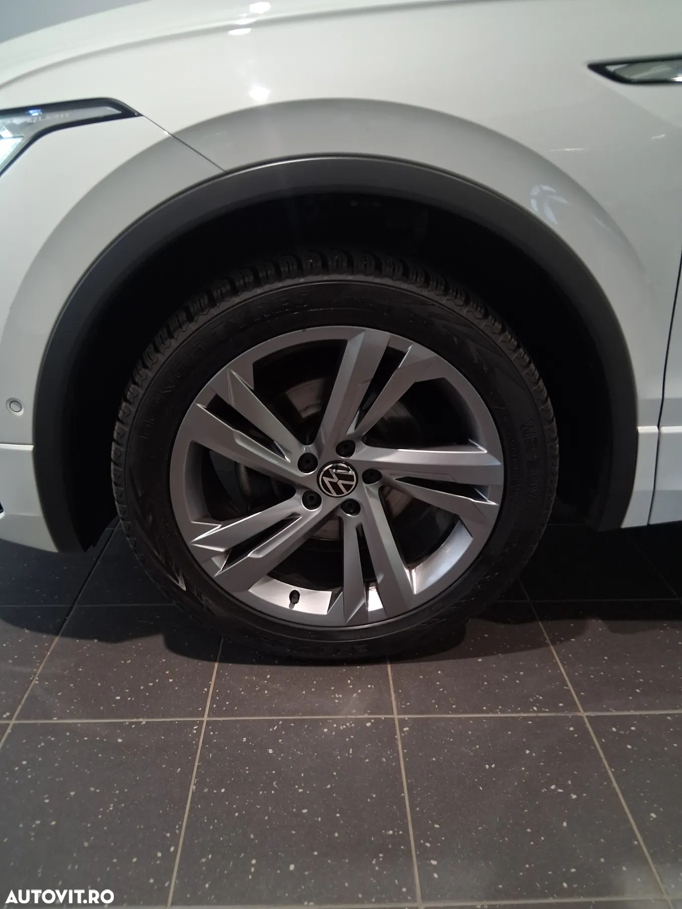Volkswagen Tiguan 2.0 TDI SCR DSG 4Motion R-Line - 6