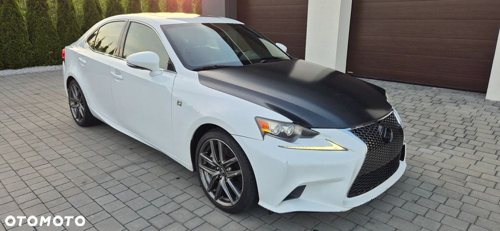 Lexus IS - 1