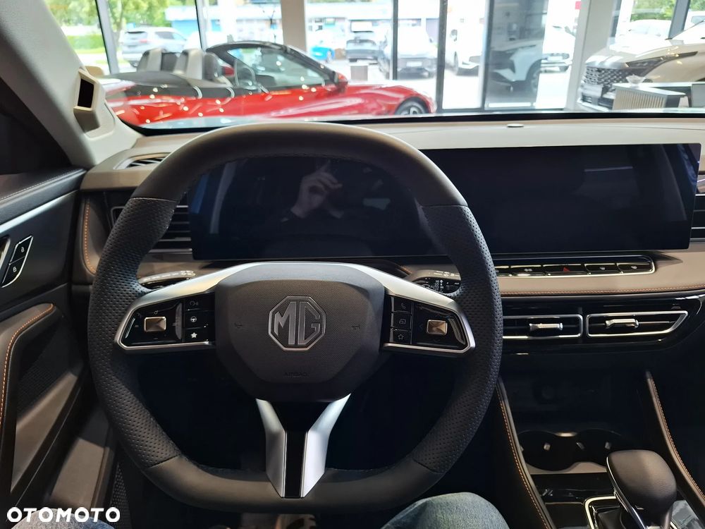 MG HS 1.5T HEV+ Exclusive - 11