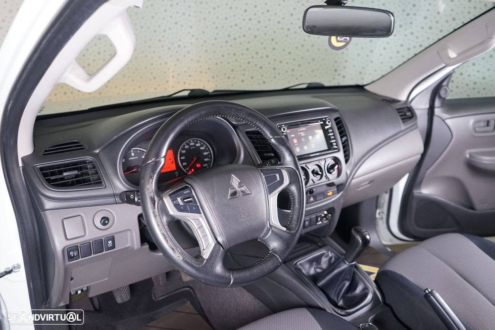 Mitsubishi L200 2.4 DI-D CD S.Cab 3L Instyle 4WD - 15