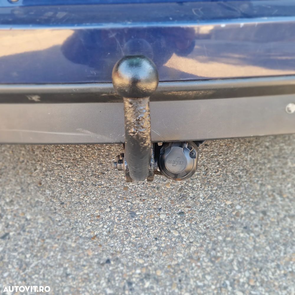 Renault Grand Scenic - 10