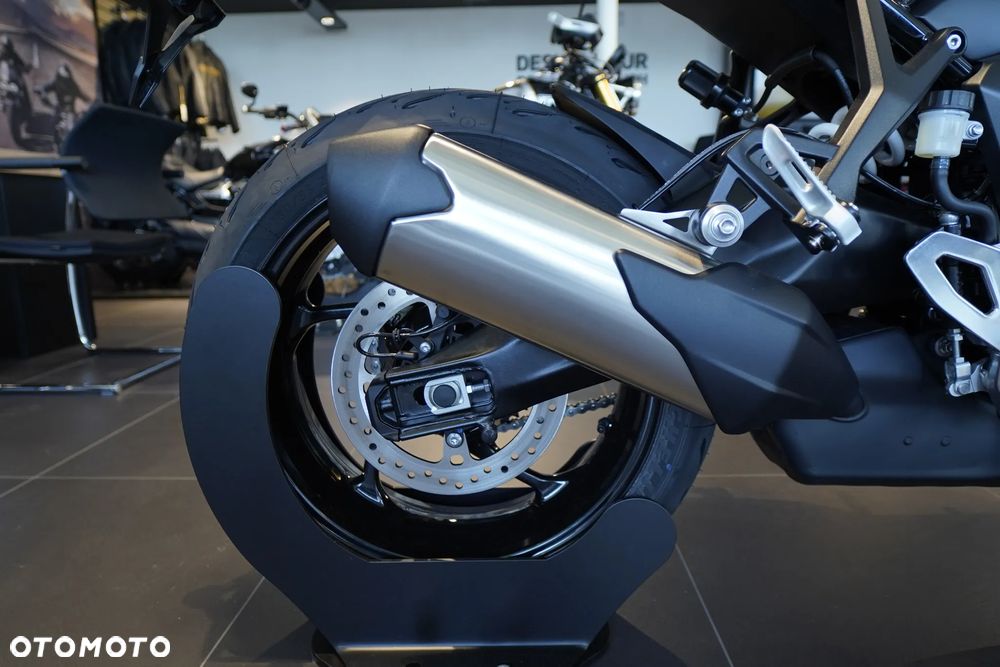 Triumph Tiger - 2