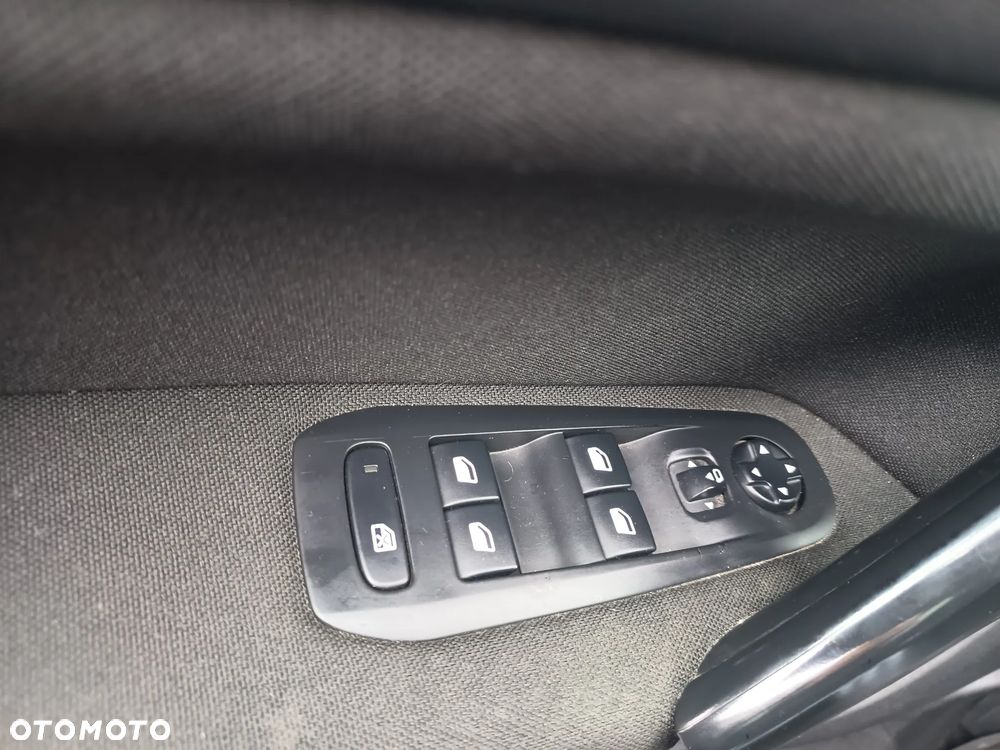 Peugeot 308 SW 1.6 BlueHDi Active S&S - 19