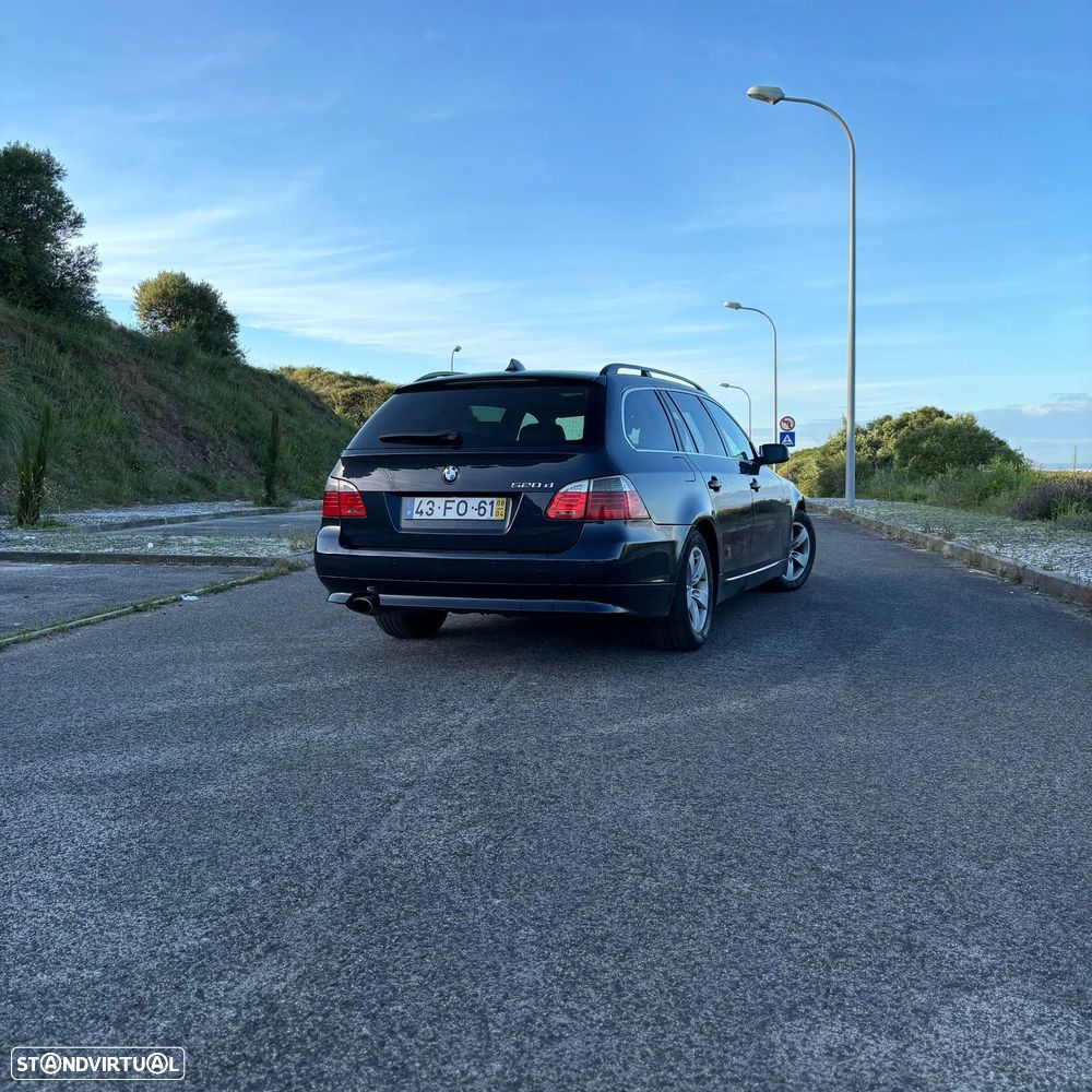 BMW 520 dA Touring Executive - 4